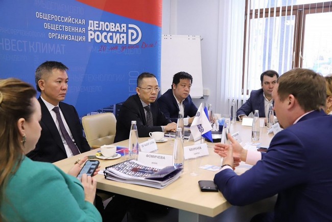Vietnam - Russia Boots Relations to Contribute to World Prosperity