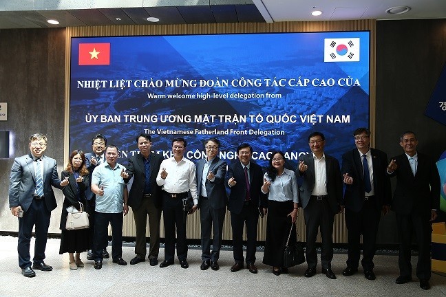 The delegation worked with leaders of the Gyeonggido Provincial Economic, Science and Technology Development Agency.