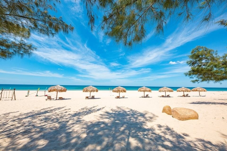 Five Stunning Beaches For A Relaxing Summer Time In Quang Binh