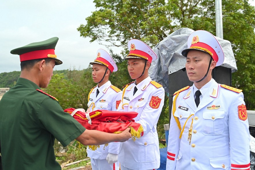 Quang Ninh Province Inaugurates National Flagpole On Thanh Lan Island