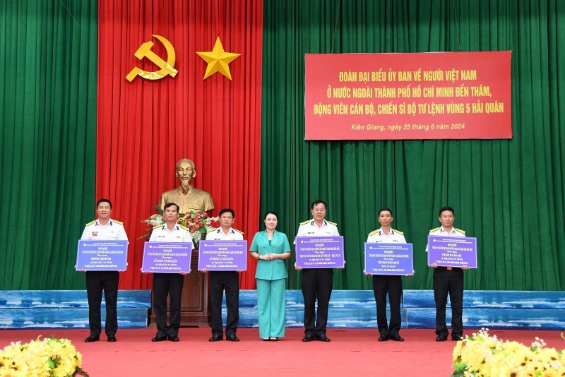 Overseas Vietnamese Look Towards The Homeland’s Sea And Islands