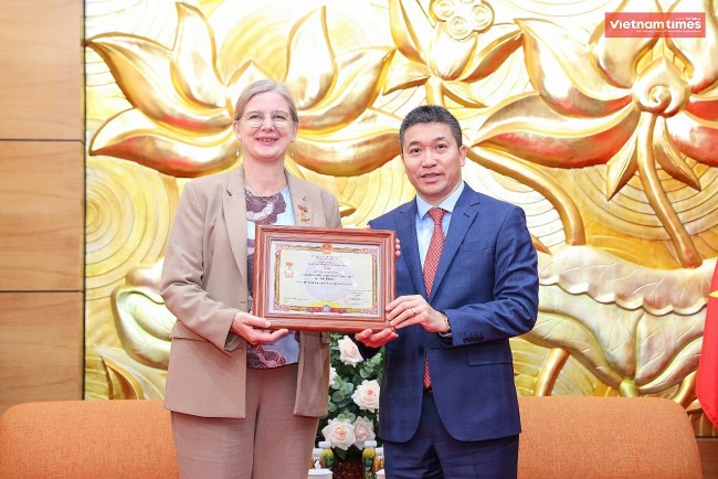 Swedish Ambassador Granted VUFO's Highest Medal for her Contributions to Sweden-Vietnam Friendship