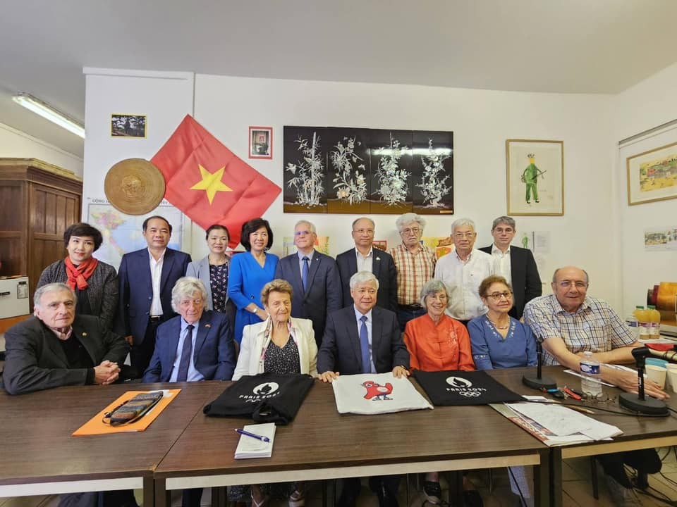 VFF President's Visit to France Aims to Boost Political Ties, People-to-people Diplomacy