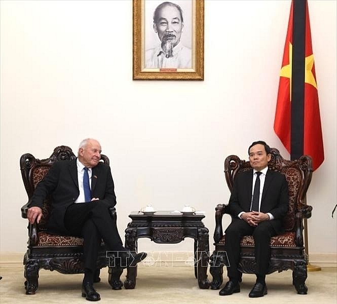 Vietnamese Deputy Prime Minister Tran Luu Quang and New Zealand Special Envoy Donald McKinnon at the meeting. (Photo: VNA) Vietnamese Deputy Prime Minister Tran Luu Quang and New Zealand Special Envoy Donald McKinnon at the meeting. (Photo: VNA)