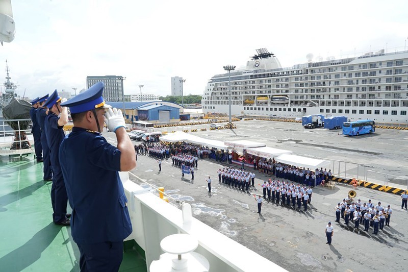 Vietnam Coast Guard Joins Forces with Philippine Coast Guard in Naval Exchange