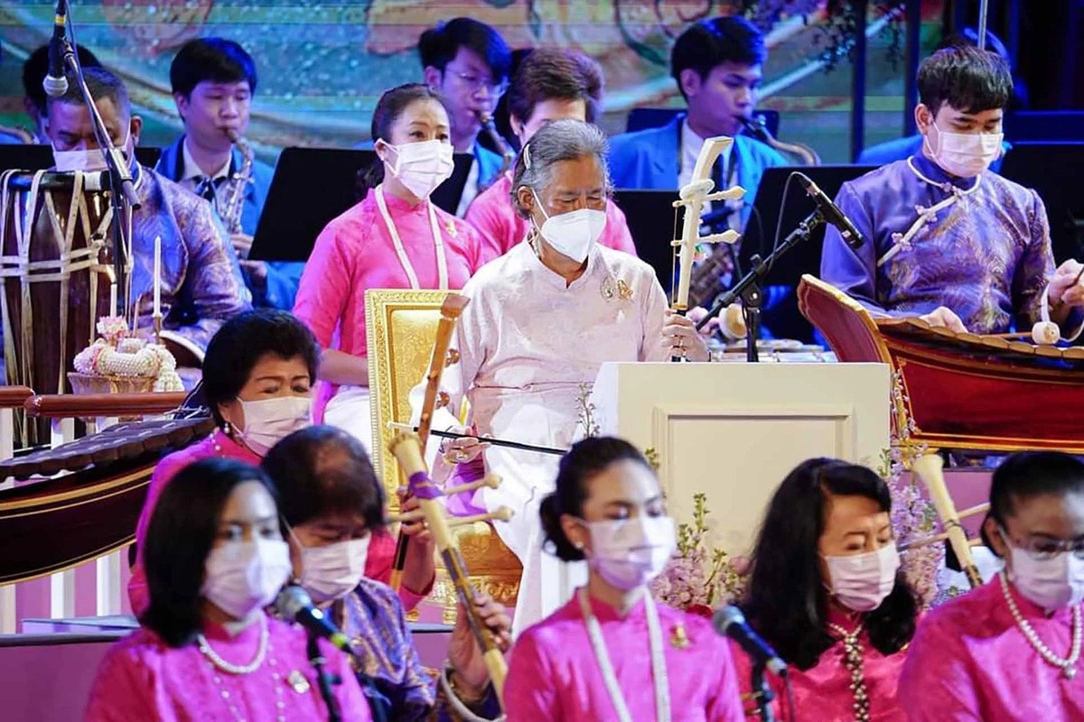 The performance is staged at Chulalongkorn University, Bangkok on March 26.