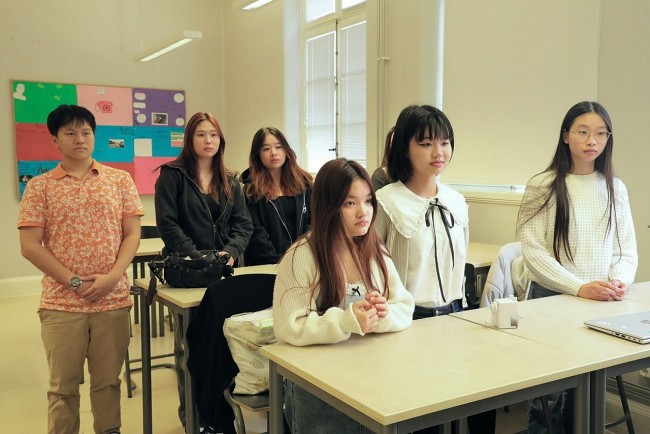 Language Classes Östergötland: Strengthen Vietnamese Identity in Sweden