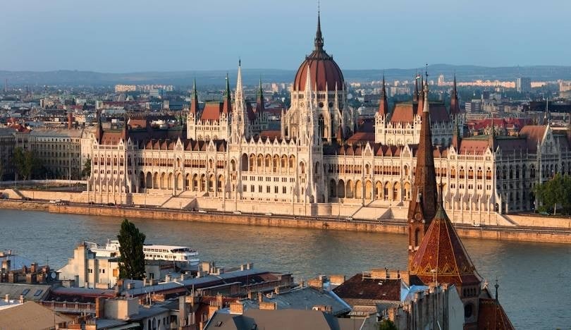 200 scholarships for vietnamese students in hungary 2025