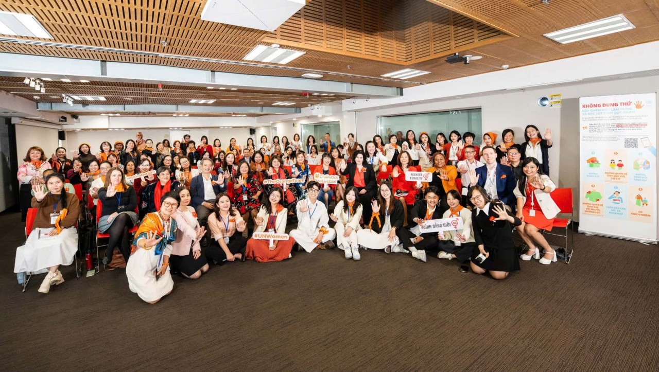 The Orange Tea Talk event, held on November 28 at the Green One UN House, marked the conclusion of Christine Arab's official visit to Vietnam as the UN Women Regional Director for Asia and the Pacific. 