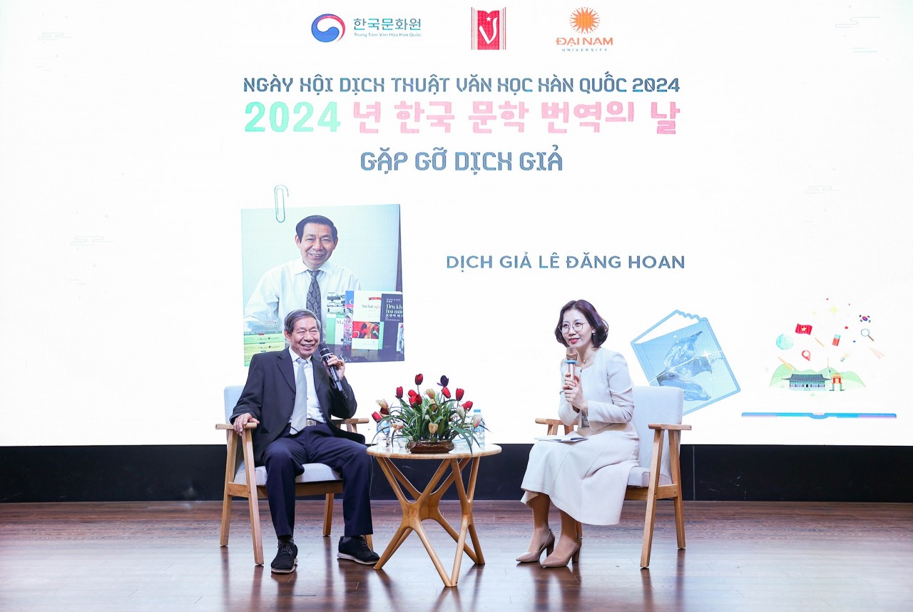 On December 7, 2024, to celebrate author Han Kang’s achievement in winning the Nobel Prize for Literature, the Korean Cultural Center, the Vietnam Writers’ Association, and Dai Nam University successfully co-organized the “Korean Literature Translation Day 2024.”  The event attracted nearly 400 students passionate about Korean literature from various universities across Hanoi. It provided a valuable opportunity for Korean language learners to directly engage with experts and gain insightful knowledge from prominent figures in the field of literary translation.