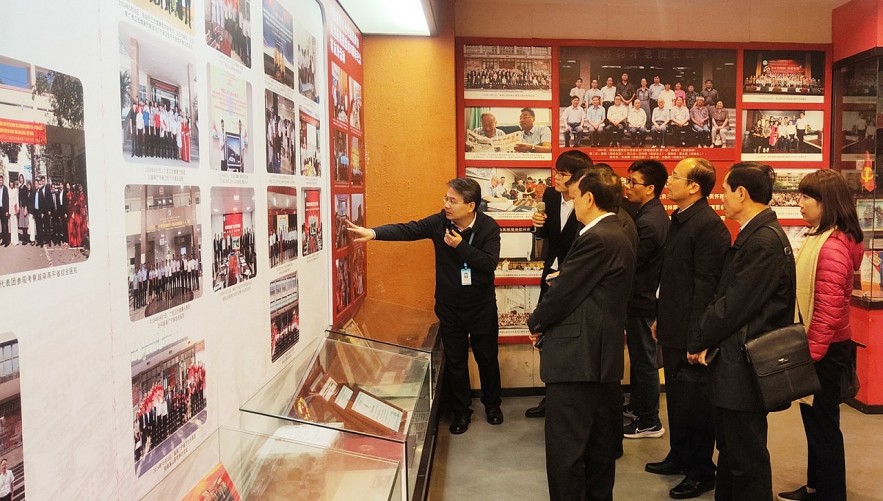 Enhance Friendship and Cooperation Between Vietnam and China's Guangxi Zhuang Autonomous Region Enhance Friendship and Cooperation Between Vietnam and China's Guangxi Zhuang Autonomous Region
