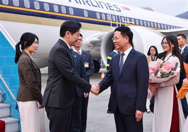 Vietnam News Today (Mar. 26): Singaporean PM Arrives in Hanoi, Beginning Official Visit to Vietnam