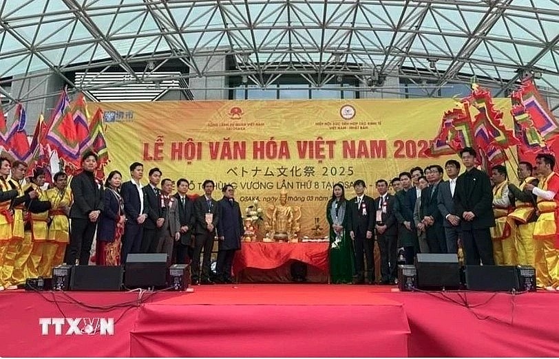 The 8th reenactment of the Hung Kings' Death Anniversary ceremony organised at the Vietnam Culture Festival 2025 in Osaka.