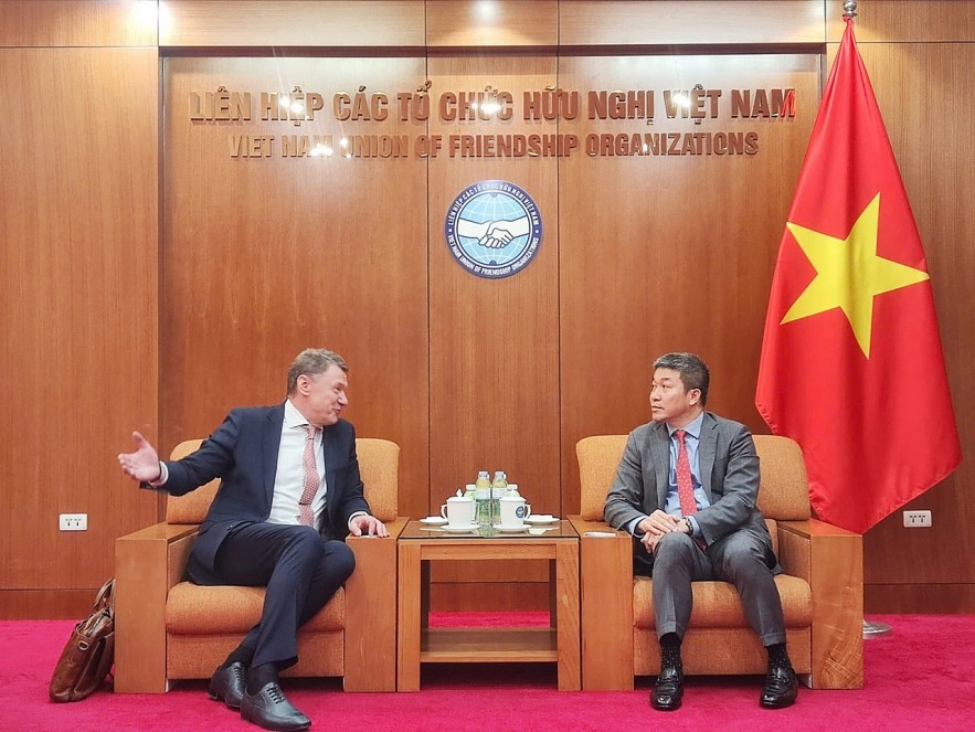 VUFO, TTQG Continue Coordinate to Boost Vietnam-Belarus People-to-people Exchange