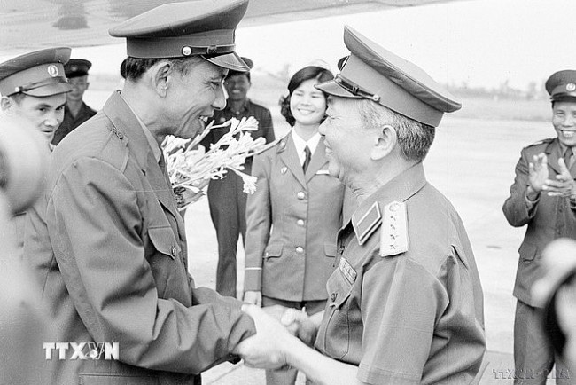 President Khamtay Siphandone: Outstanding Lao Leader, Great Friend of Vietnam