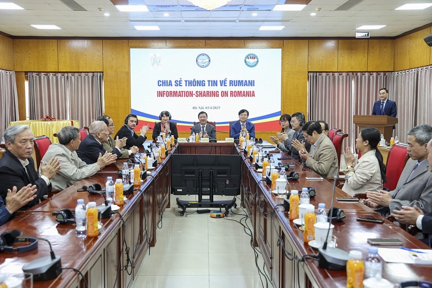 Strengthen Understanding, Develop Vietnam-Romania Relations Commensurate with Potential