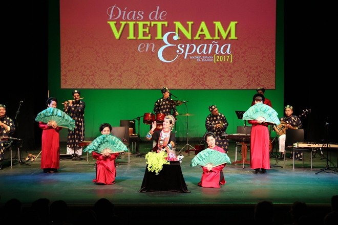 Art performance at the Opening Ceremony of “Vietnam Day in Spain 2017.”