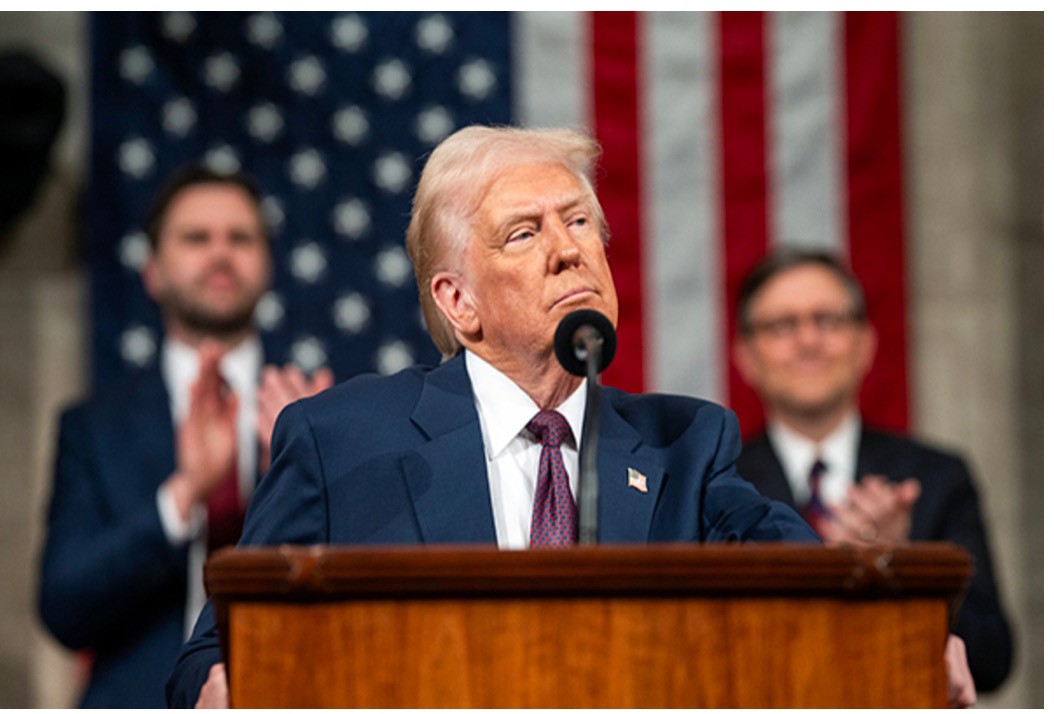 "Massive financial deficits with China, EU can only be cured with tariffs": Donald Trump
