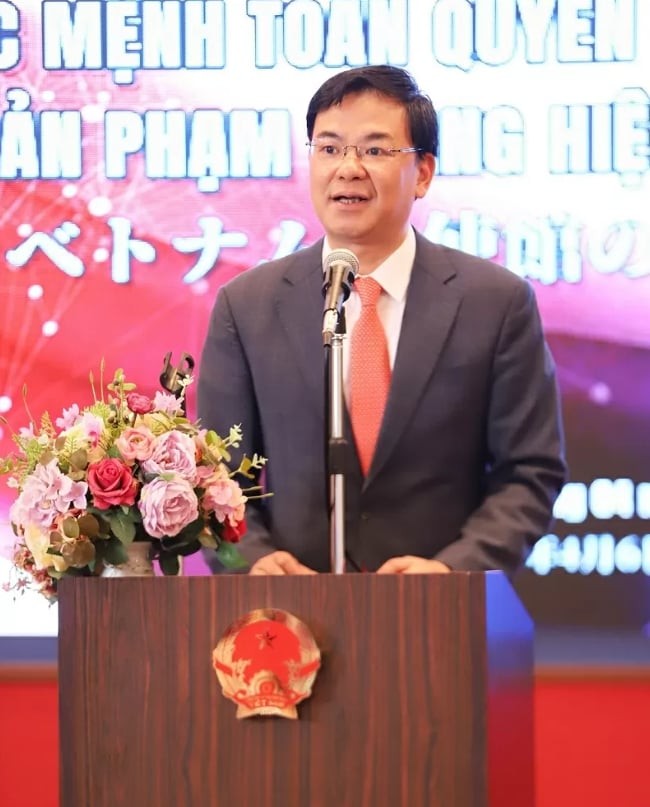 Vietnamese Ambassador to Japan Pham Quang Hieu delivers a speech at the Congress. (Photo: Vietnam Union Associations in Japan)