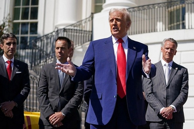 US Imposes 125% Tariff on China, Pauses Tariffs for 90 Days on Over 75 Countries