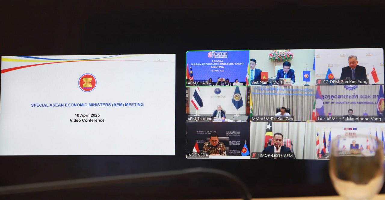 A special ASEAN Economic Ministers' Meeting on the U.S. tariff policy was convened online. (Photo: Government Newspaper)