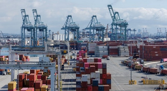 ASEAN and US Tariff Dilemma: Hybrid Approach to Global Trade Tensions