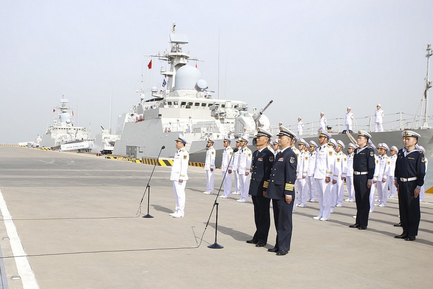 Vietnamese and Chinese naval forces report online to the Ministers of National Defense of both countries.