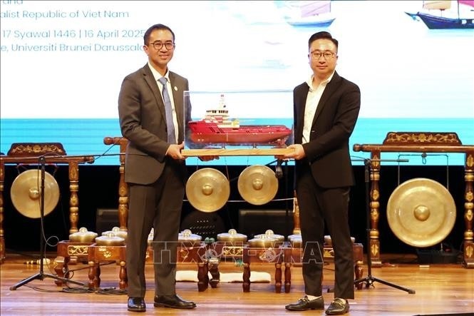 Promote Cultural and Educational Exchanges Between Vietnam and Brunei