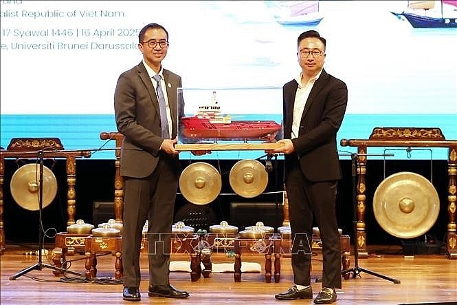 Promote Cultural and Educational Exchanges Between Vietnam and Brunei