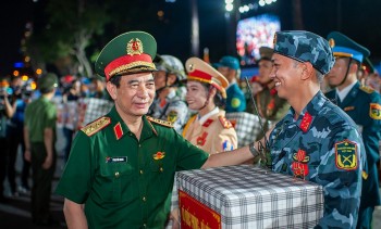 Vietnam News Today (Apr. 21): International Troops to March in Vietnam’s Reunification Day Parade
