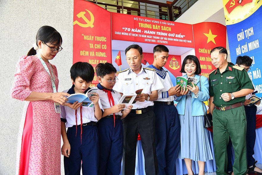 Naval Region 5 Promotes Reading Culture, Fosters Patriotism