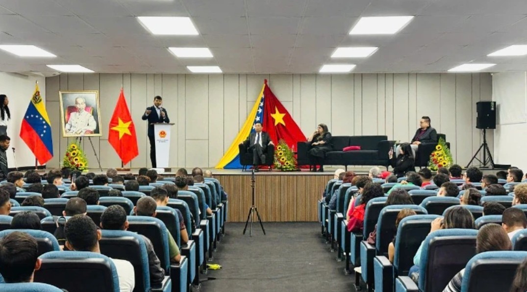 Vietnam's April 30 Victory Celebrated in Venezuela