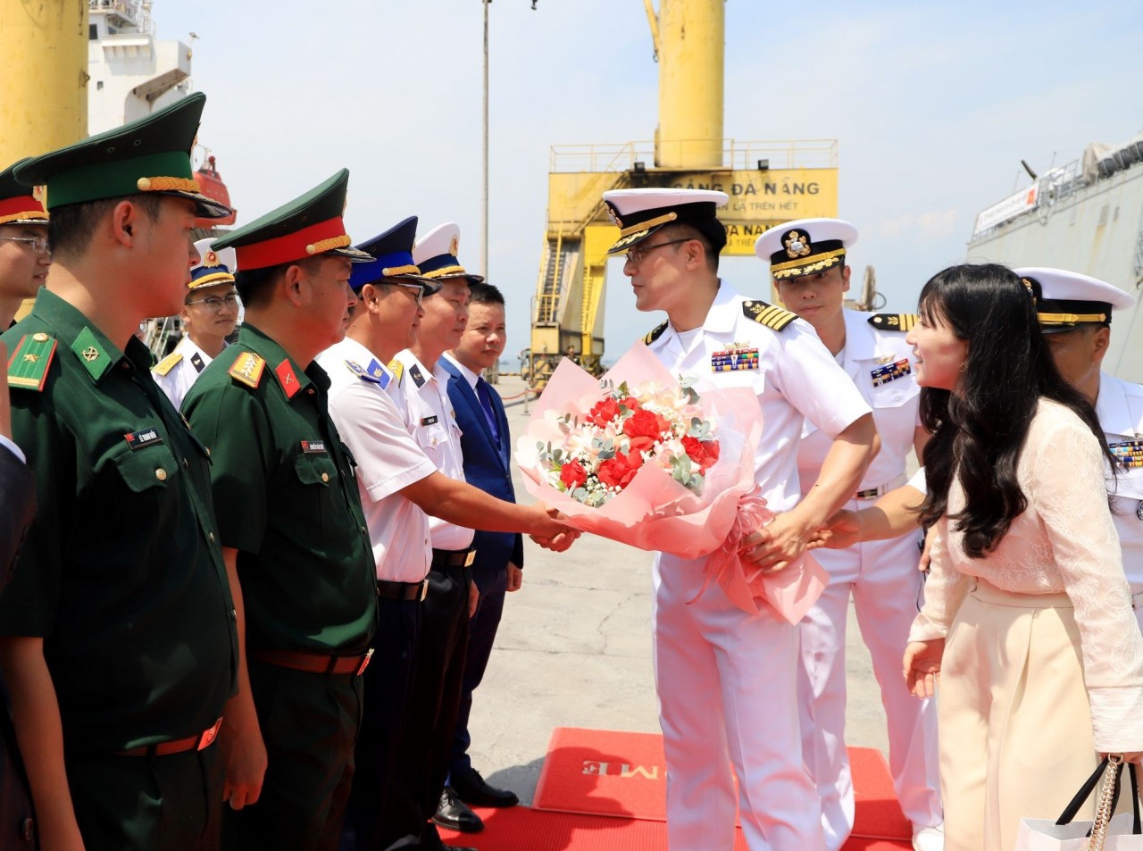 RoK Navy Ship Pays Friendly Visit to Da Nang City