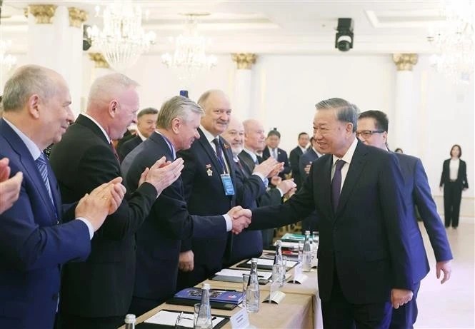Vietnam News Today (May 12): Party General Secretary Meets With Russian Experts, Intellectuals