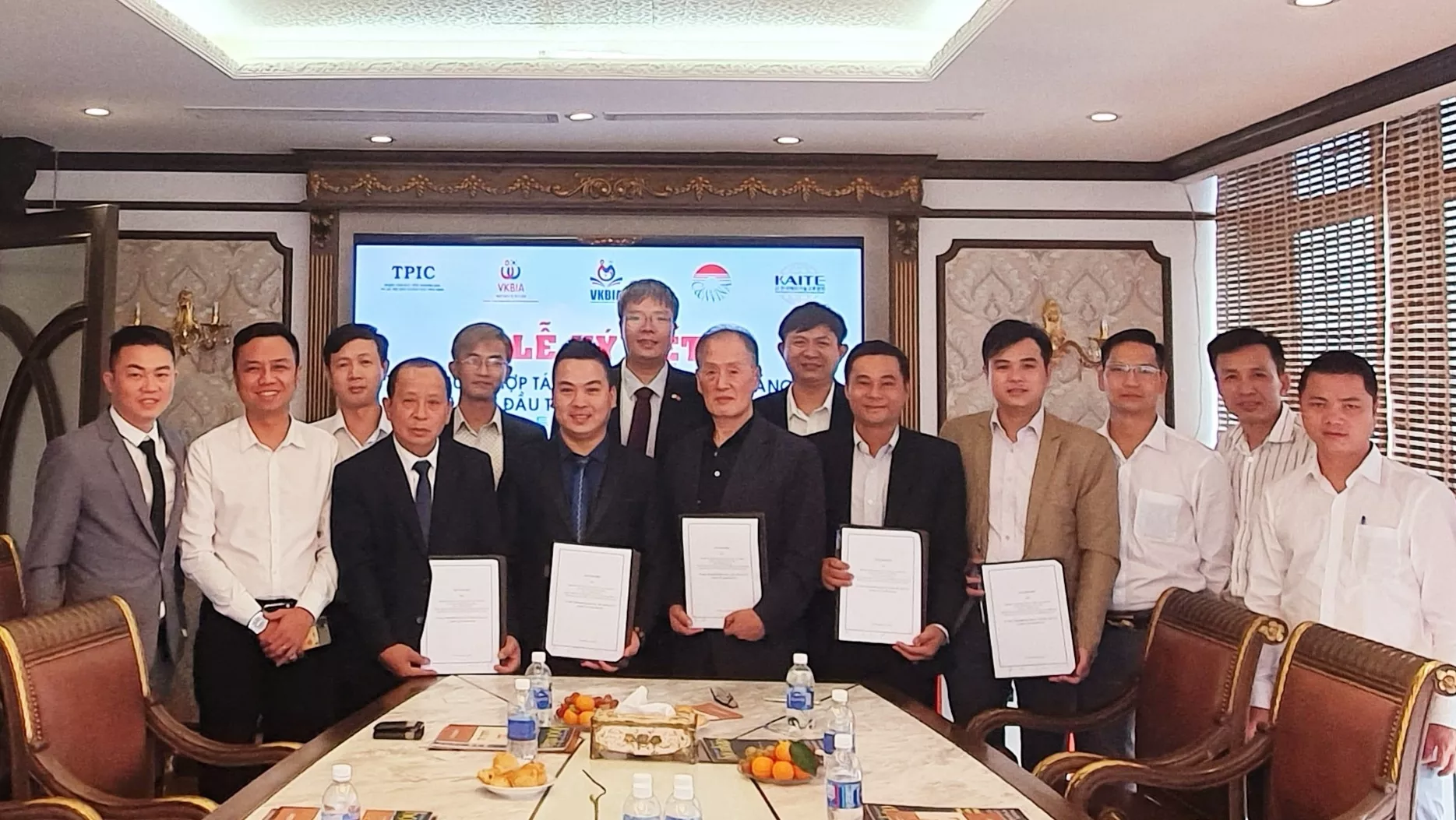Vietnam, RoK foster cooperation on trade, investment and technology transfer