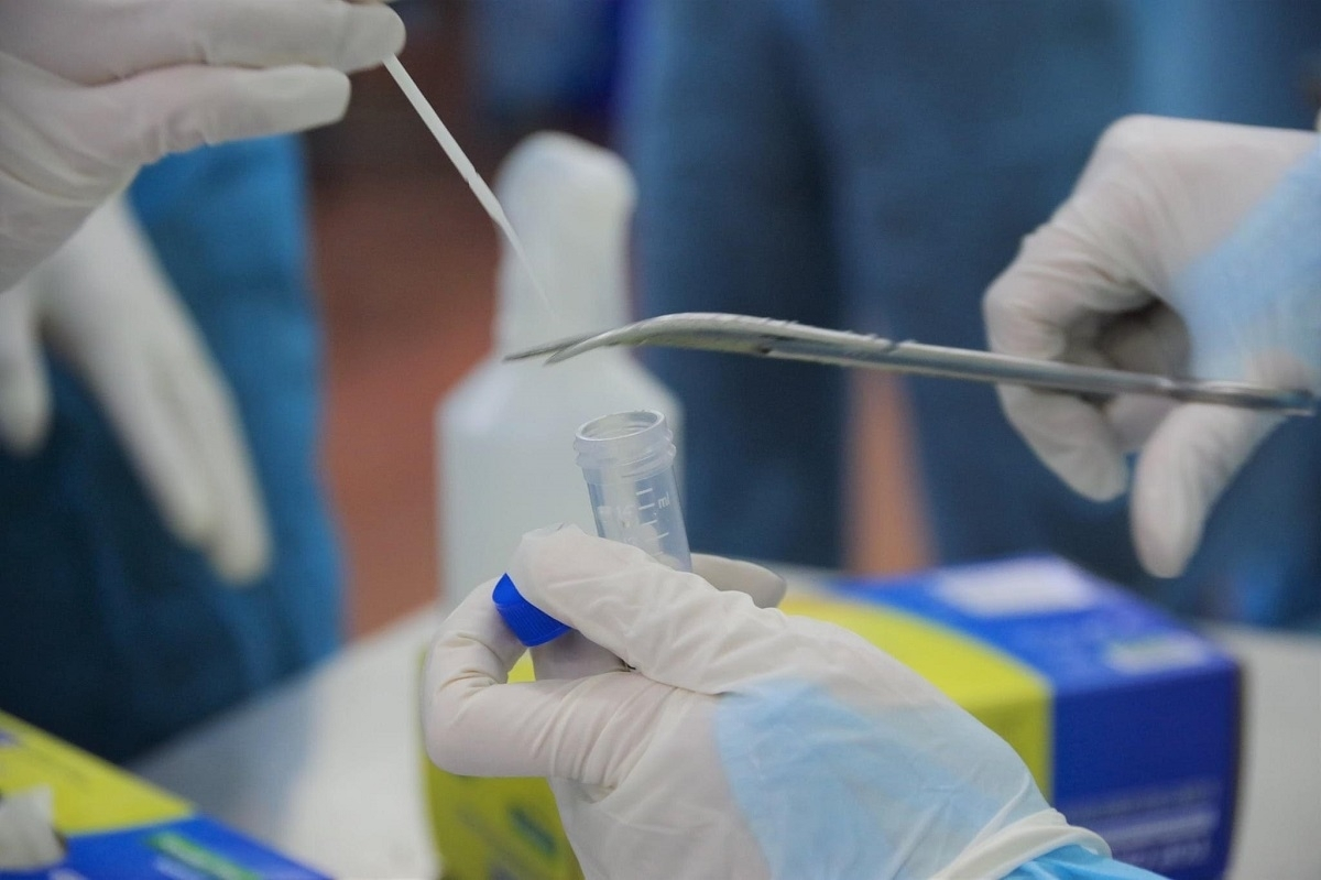 SARS-CoV-2 virus strain in Tan Son Nhat Airport first detected in Southeast Asia
