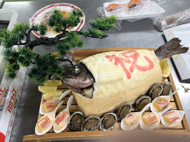 Vietnamese chef cooking traditional Japanese dishes wins gold badge