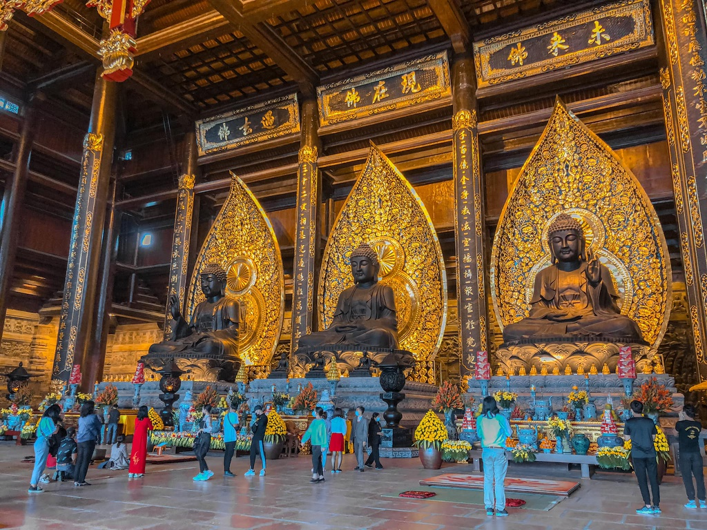The world’s largest pagoda in Vietnam offers stunning check-in corners