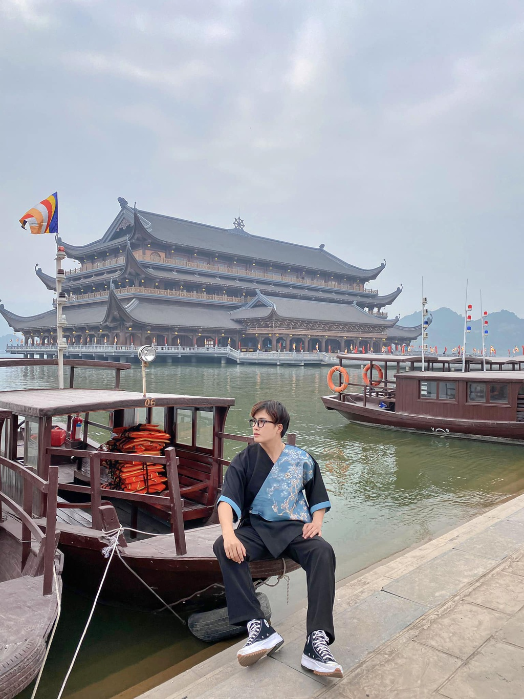 The world’s largest pagoda in Vietnam offers stunning check-in corners
