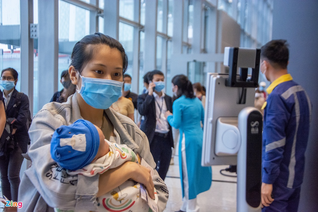 People return to Hochiminh City after over a month stuck in Quang Ninh due to Covid-19