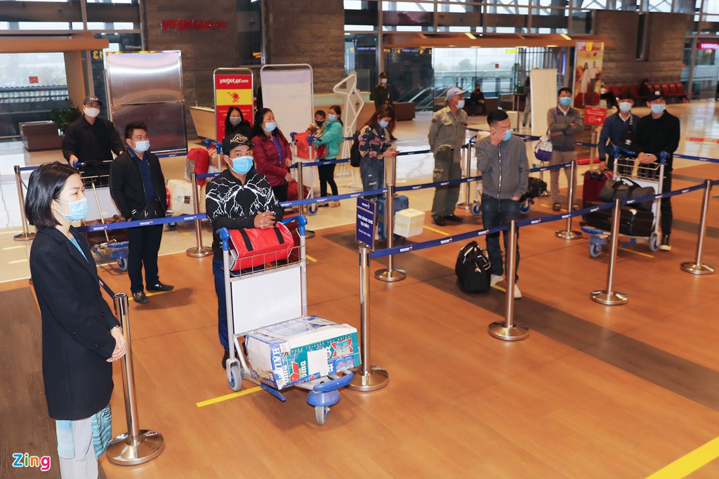 people return to hochiminh city after over a month stuck in quang ninh due to covid 19