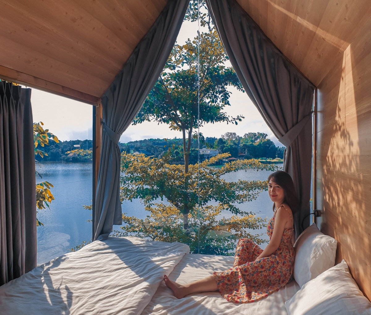 Relieving stress at three resorts near Hanoi, with video