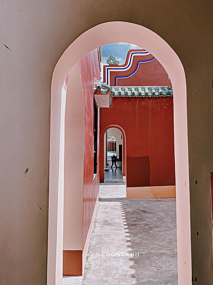 Quynh Phu Assembly Hall, China-like check-in spot near Nha Trang coastal city