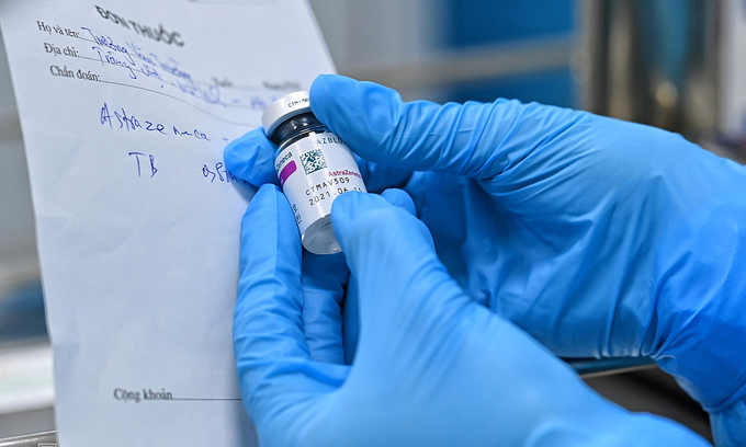more than 24000 vietnamese frontliners inoculated with covid 19 vaccine