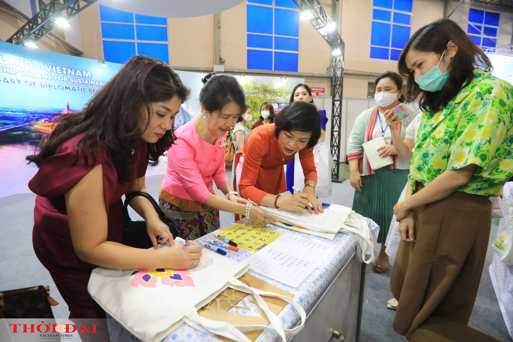 Vietnam-Thailand Friendship Village contributes to fostering bilateral trade relations Vietnam-Thailand Friendship Village contributes to fostering bilateral trade relations
