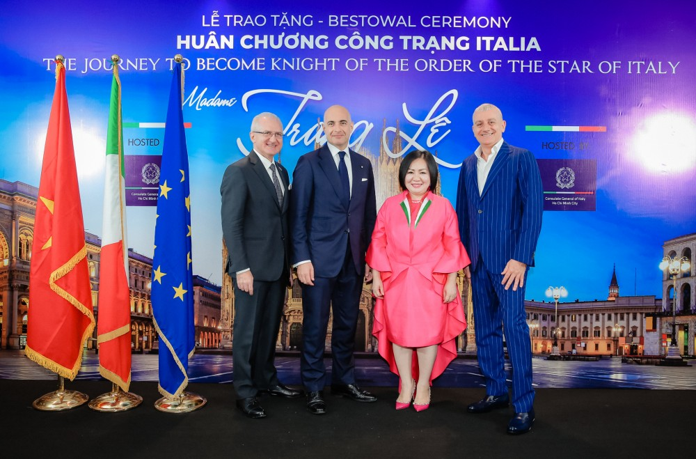 Vietnamese model industry’s “powerful woman” receives Italy’s Order of Merit