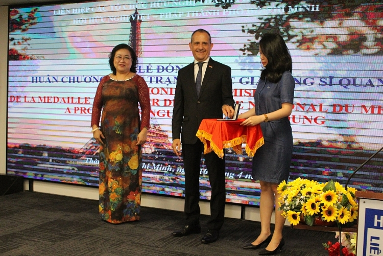 HCMC Vietnam - France Friendship Association’s President awarded France’s National Order of Merit