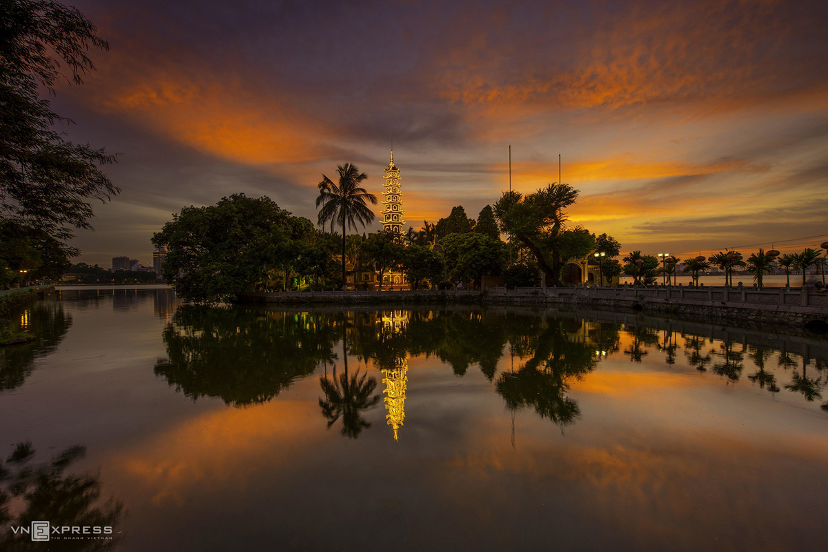 Vietnam’s capital city boasts a resplendent beauty at night