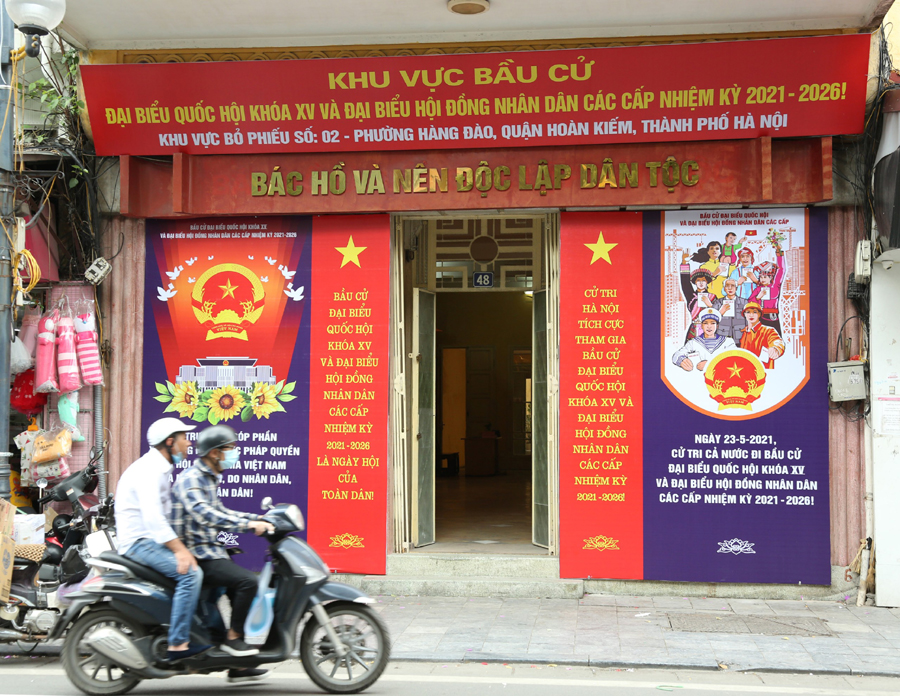 In Photos: Hanoi’s streets brilliantly adorned ahead of election day