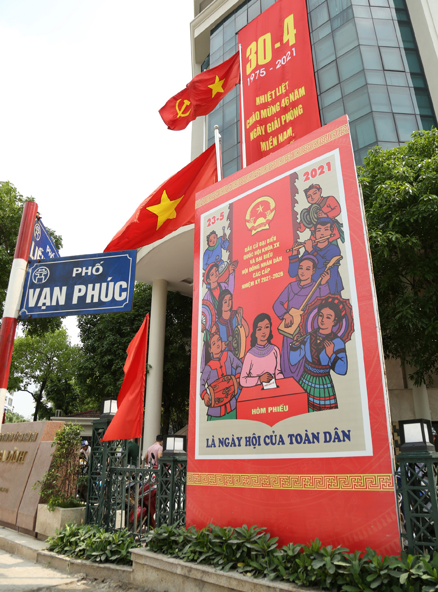 In Photos: Hanoi’s streets brilliantly adorned ahead of election day